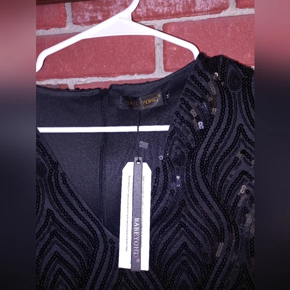 Black dress - Picture 3 of 5